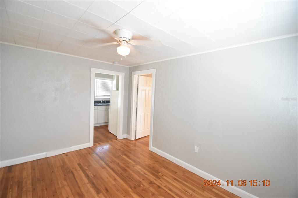 For Rent: $1,175 (1 beds, 1 baths, 500 Square Feet)