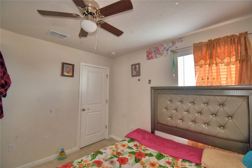 For Sale: $300,000 (4 beds, 2 baths, 1957 Square Feet)