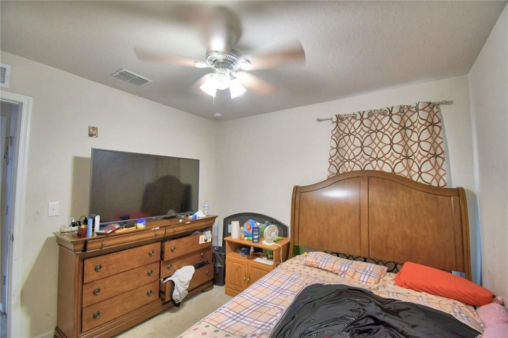 For Sale: $300,000 (4 beds, 2 baths, 1957 Square Feet)