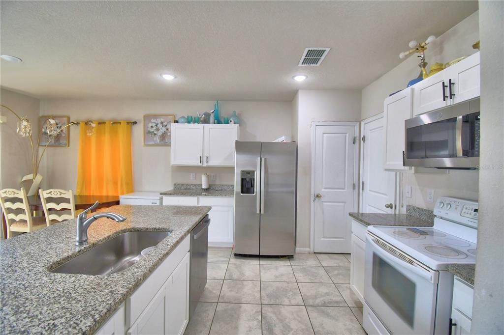 For Sale: $300,000 (4 beds, 2 baths, 1957 Square Feet)