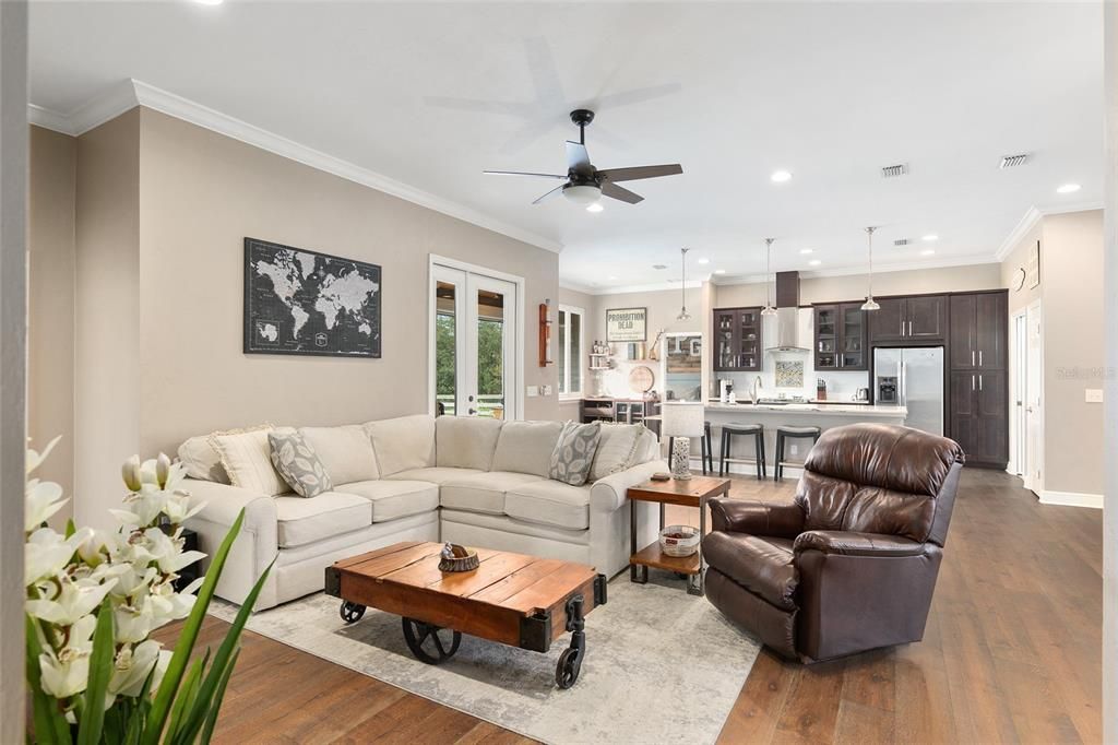 OPEN FLOOR PLAN TO KITCHEN