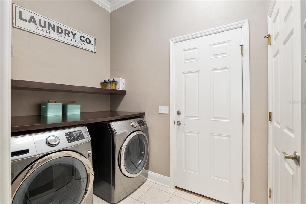 SPACIOUS LAUNDRY ROOM