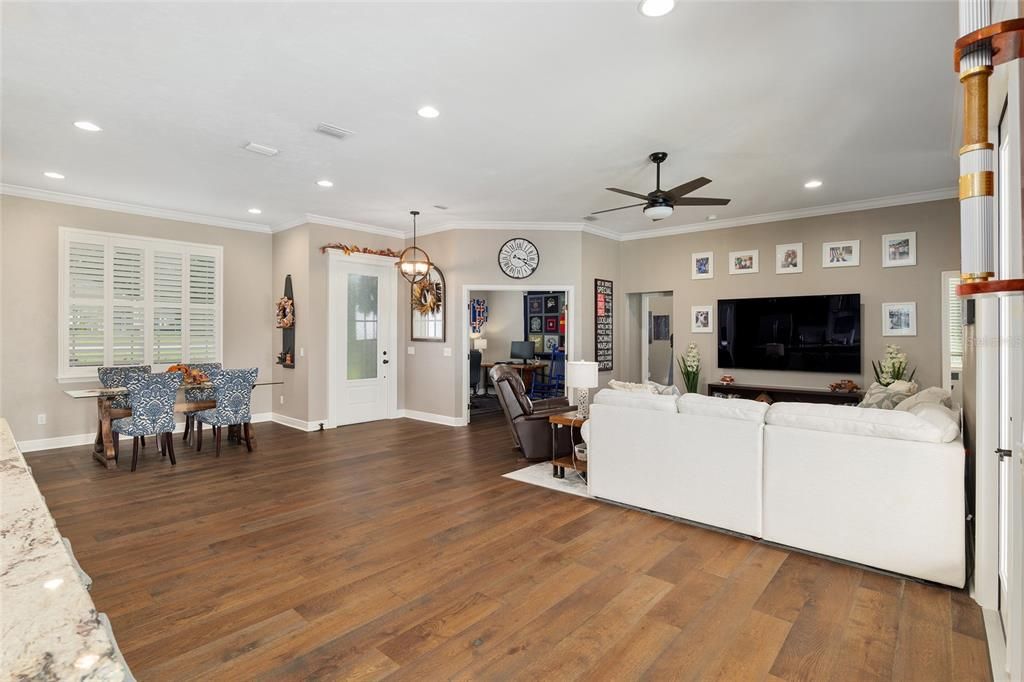 GREAT ROOM WITH ADJOINING DINING ROOM