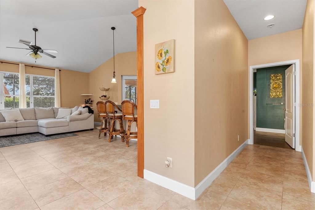 For Sale: $375,000 (3 beds, 2 baths, 1705 Square Feet)