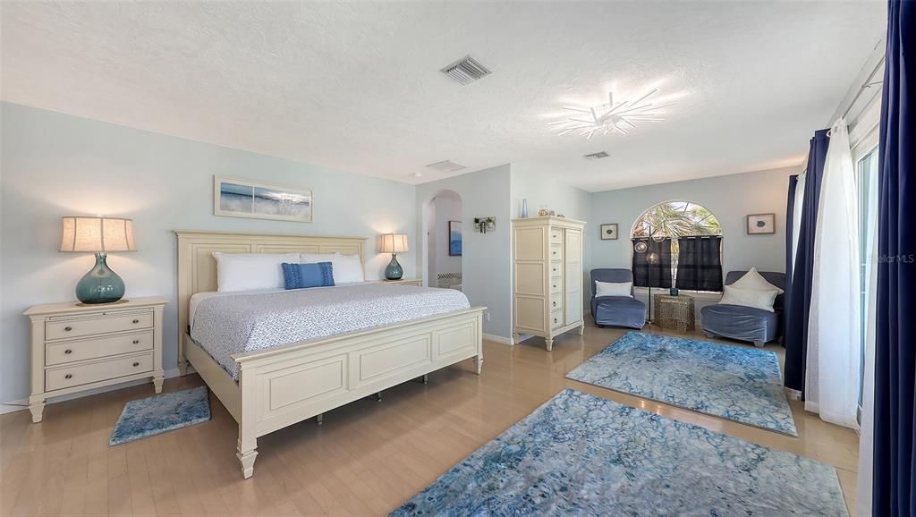 For Rent: $12,000 (4 beds, 4 baths, 3873 Square Feet)