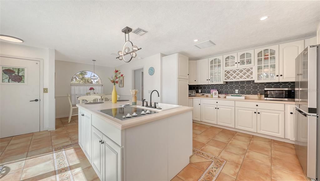 For Rent: $12,000 (4 beds, 4 baths, 3873 Square Feet)