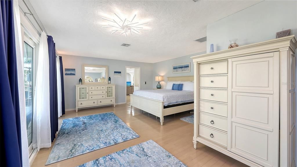 For Rent: $12,000 (4 beds, 4 baths, 3873 Square Feet)