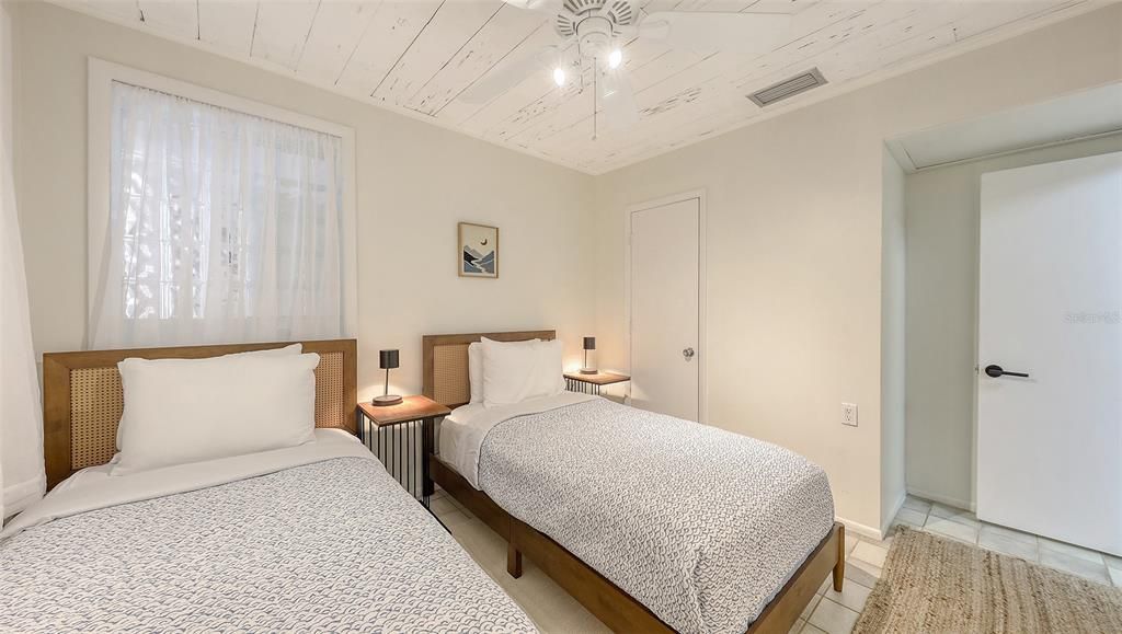 For Rent: $12,000 (4 beds, 4 baths, 3873 Square Feet)