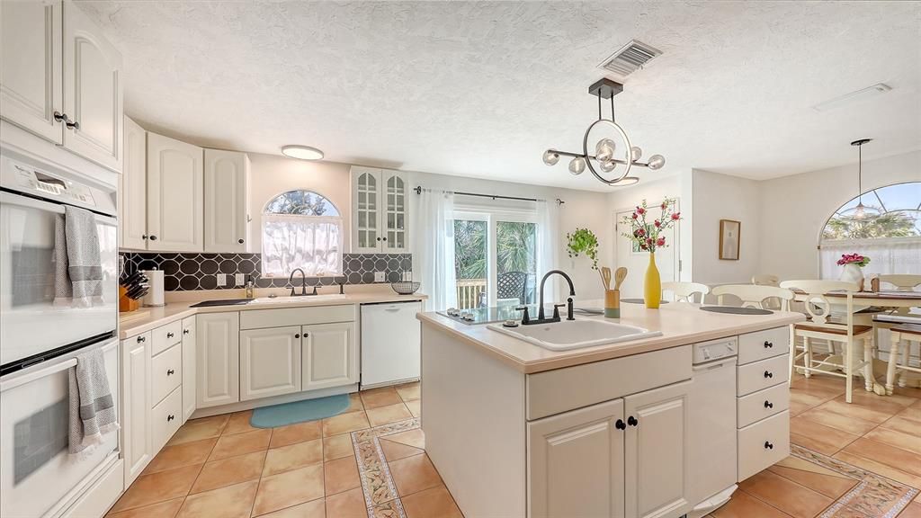 For Rent: $12,000 (4 beds, 4 baths, 3873 Square Feet)