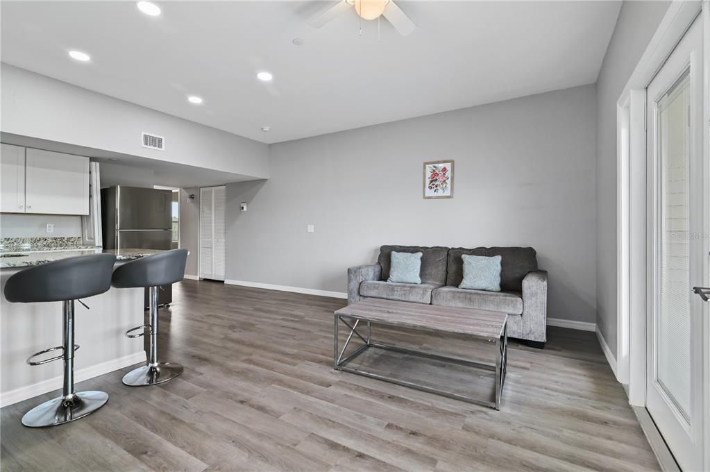 For Sale: $235,000 (2 beds, 2 baths, 1322 Square Feet)