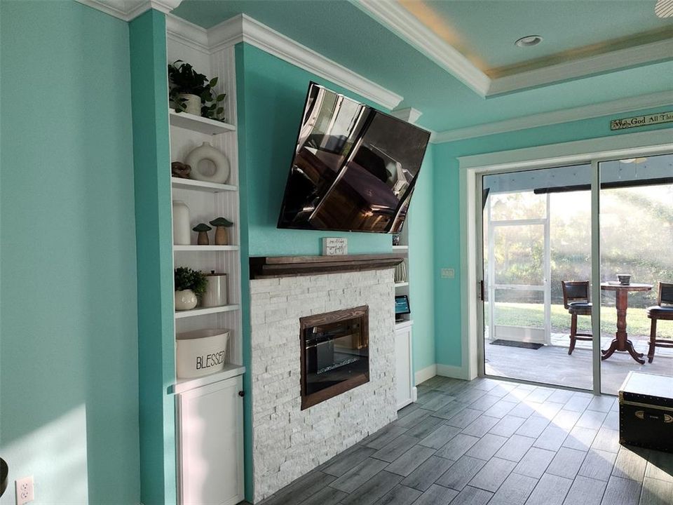 built in fireplace/wall unit