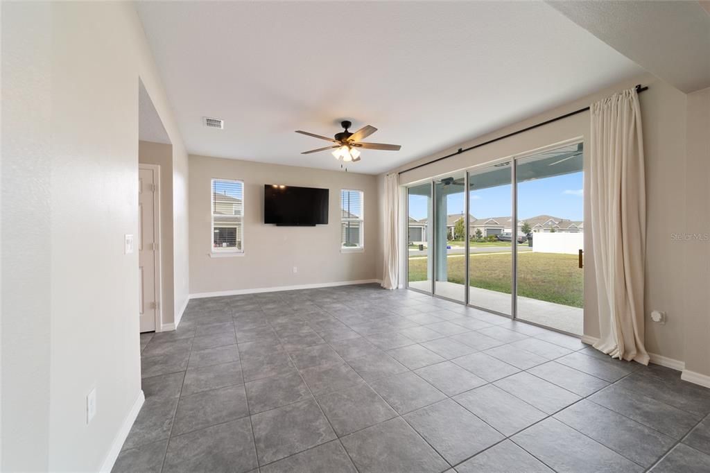 For Sale: $390,000 (4 beds, 2 baths, 2229 Square Feet)