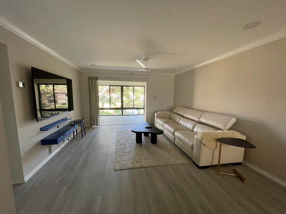 En Venta: $315,000 (2 camas, 2 baños, 1100 Pies cuadrados)