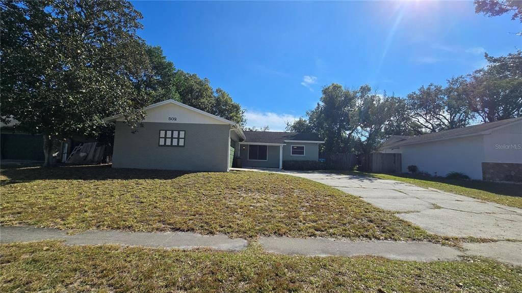 For Sale: $355,000 (3 beds, 2 baths, 1154 Square Feet)