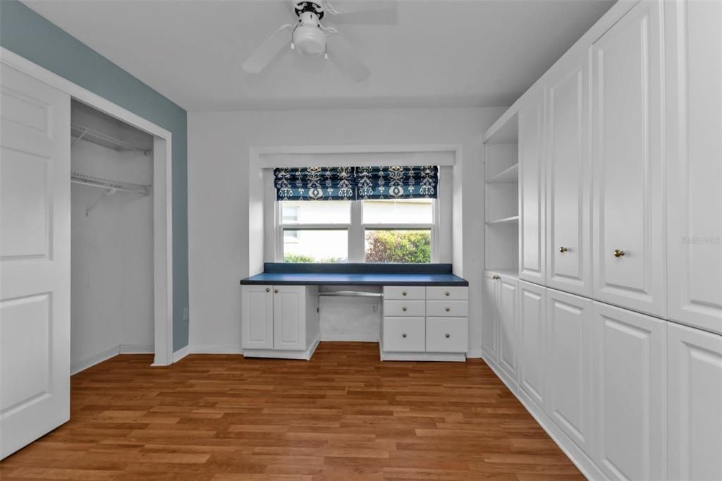 2nd Bedroom, Built in Desk and Murphy Bed