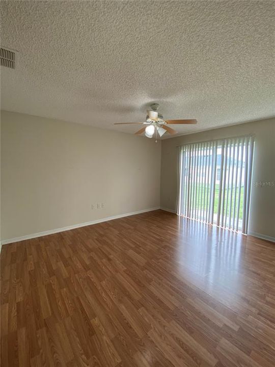 For Rent: $1,800 (3 beds, 2 baths, 1438 Square Feet)