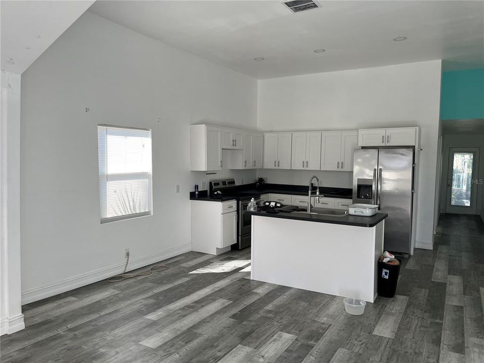 For Sale: $490,000 (3 beds, 2 baths, 1152 Square Feet)