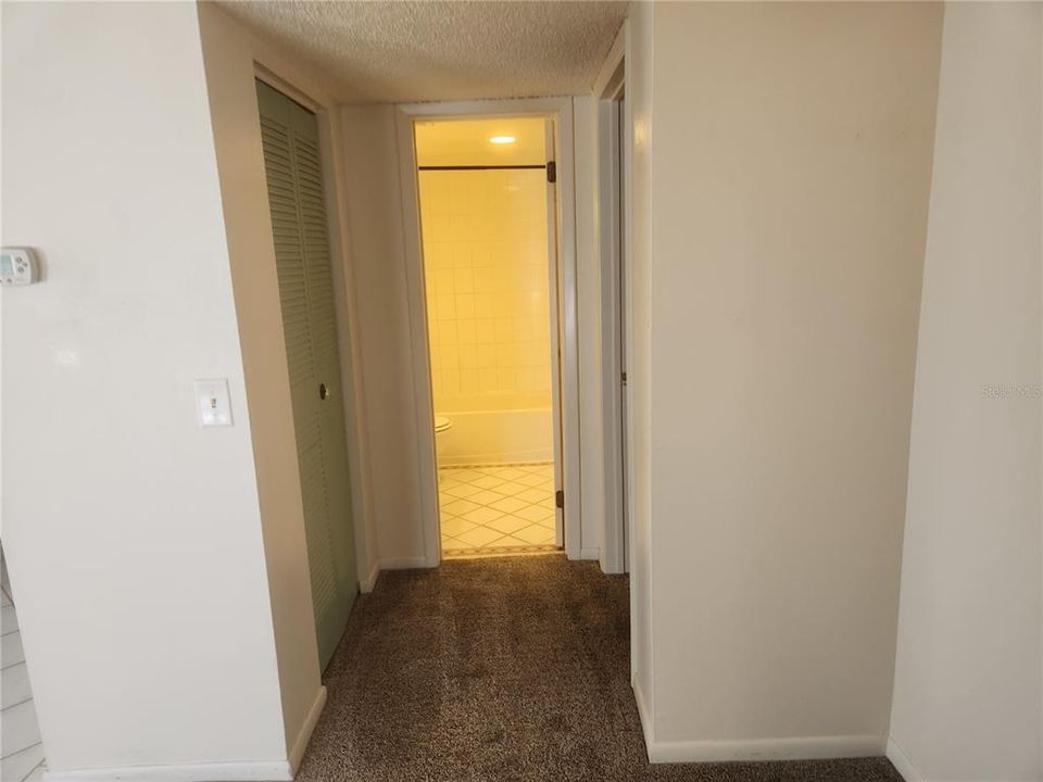 For Sale: $179,900 (2 beds, 2 baths, 1030 Square Feet)