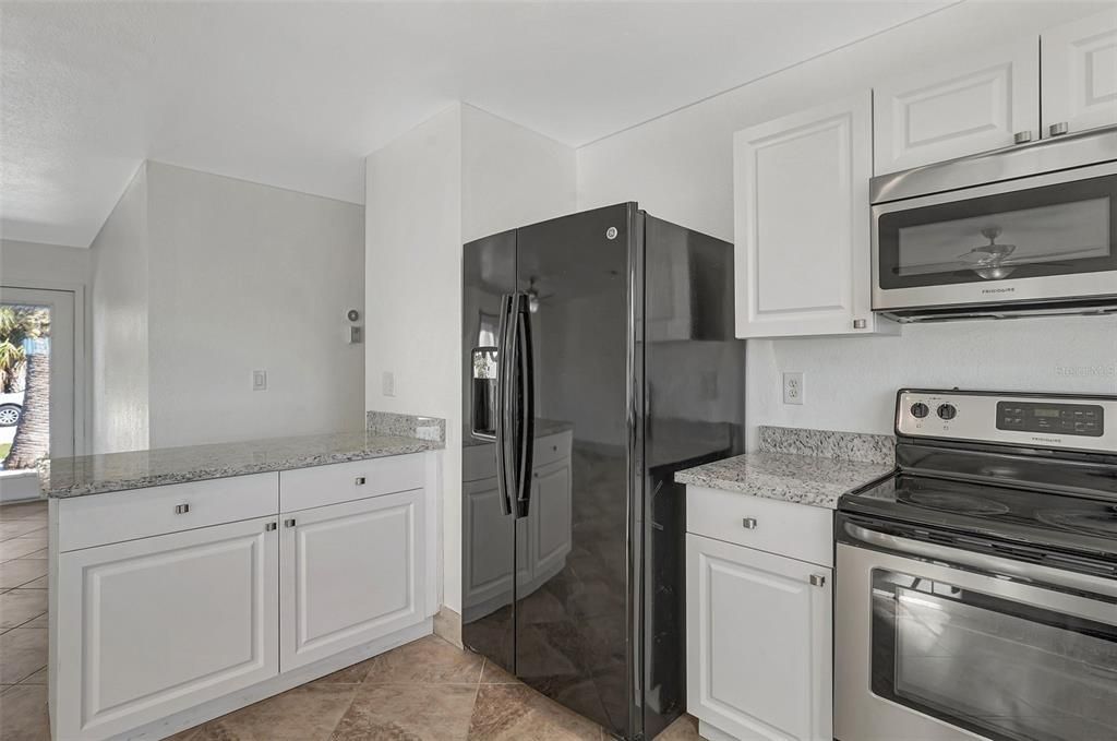 For Sale: $350,000 (3 beds, 2 baths, 1176 Square Feet)