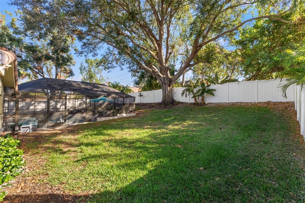 For Sale: $650,000 (3 beds, 2 baths, 1590 Square Feet)