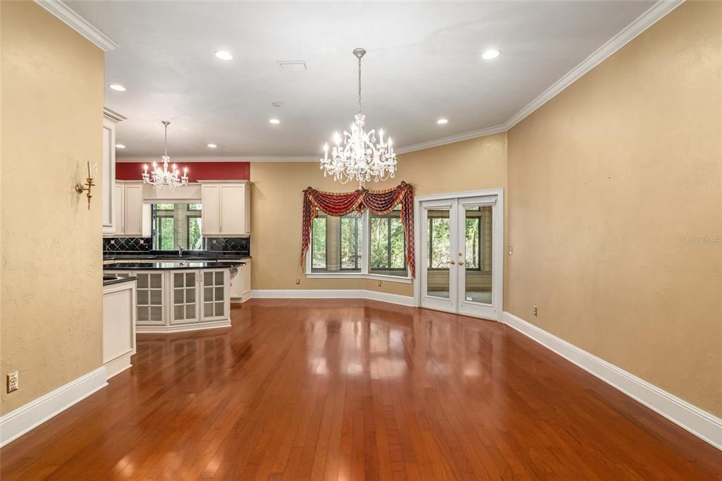 DINING ROOM AREA