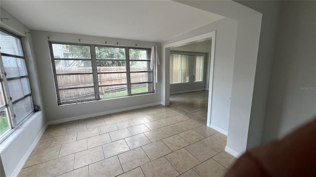 For Sale: $239,000 (2 beds, 1 baths, 1227 Square Feet)