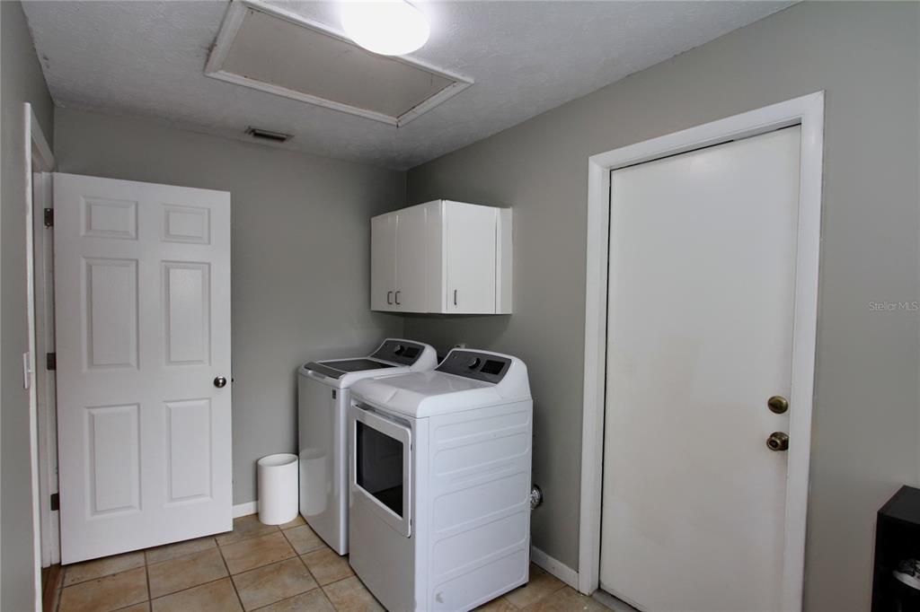 Large Laundry Room