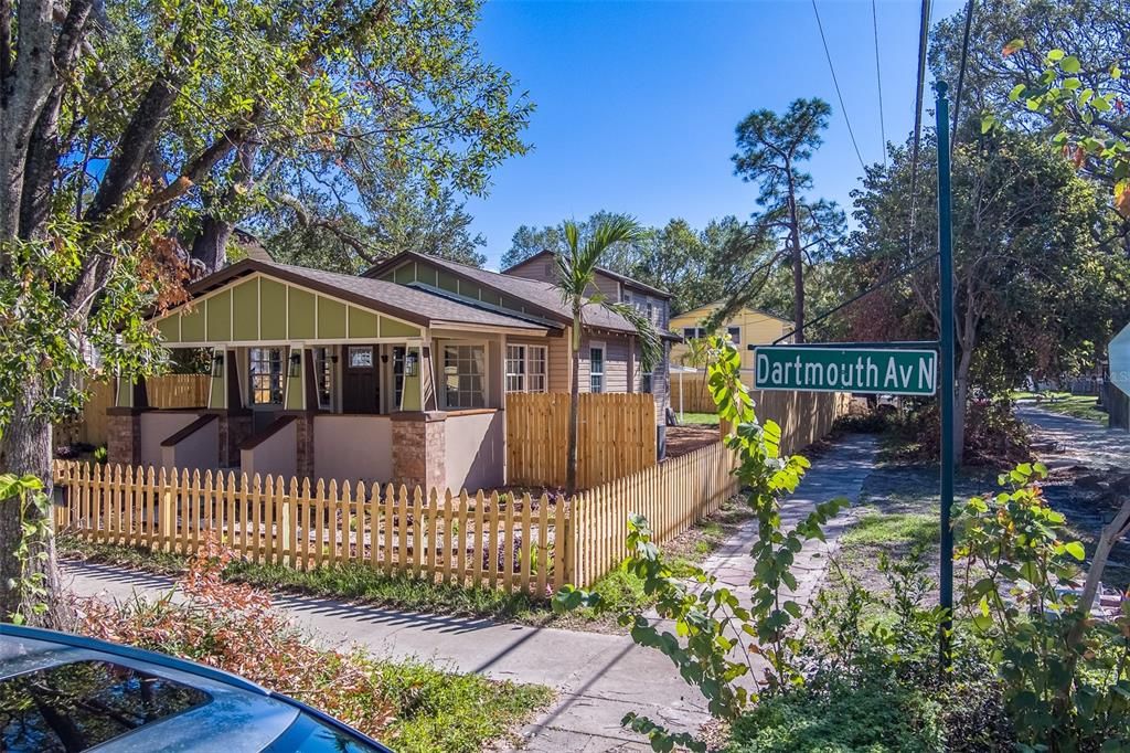 For Sale: $799,999 (3 beds, 2 baths, 1702 Square Feet)