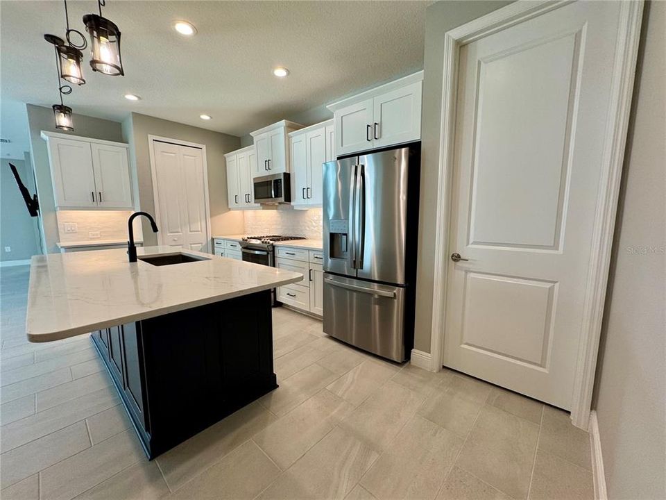 Large Kitchen with quartz counters