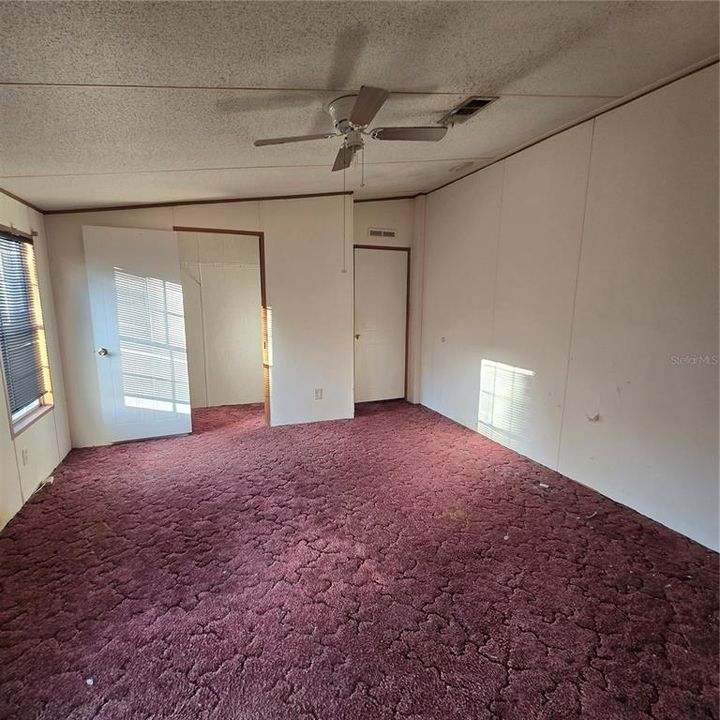 For Sale: $138,800 (3 beds, 2 baths, 1620 Square Feet)