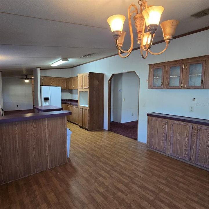 For Sale: $138,800 (3 beds, 2 baths, 1620 Square Feet)