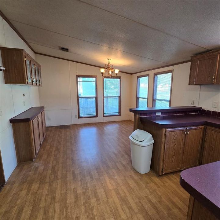 For Sale: $138,800 (3 beds, 2 baths, 1620 Square Feet)