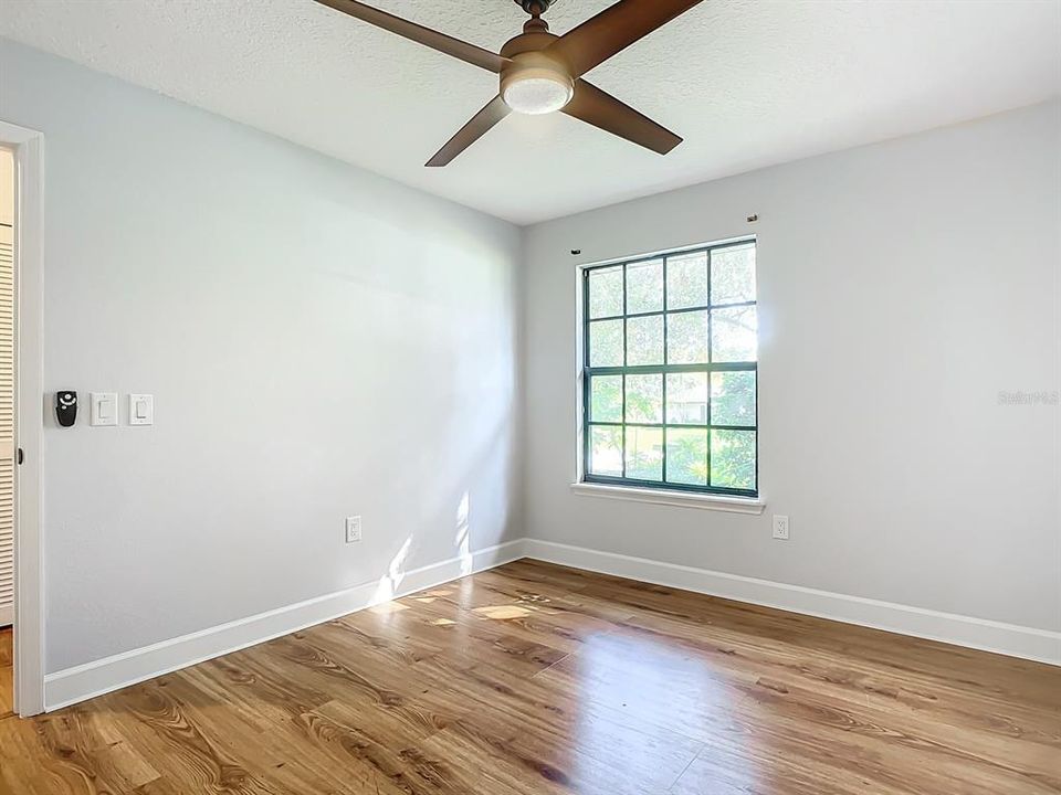 For Sale: $329,900 (3 beds, 2 baths, 1208 Square Feet)