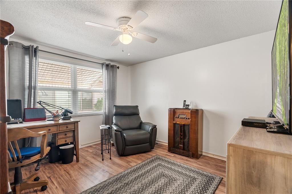 For Sale: $249,900 (3 beds, 2 baths, 1530 Square Feet)