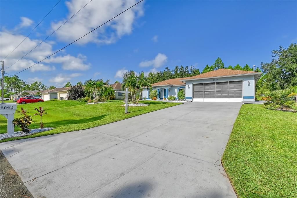 For Sale: $330,000 (3 beds, 2 baths, 1372 Square Feet)