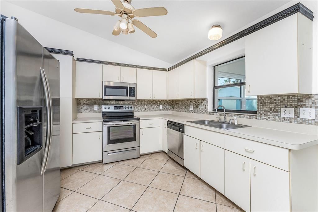 Kitchen with Lots of Cabinet Space