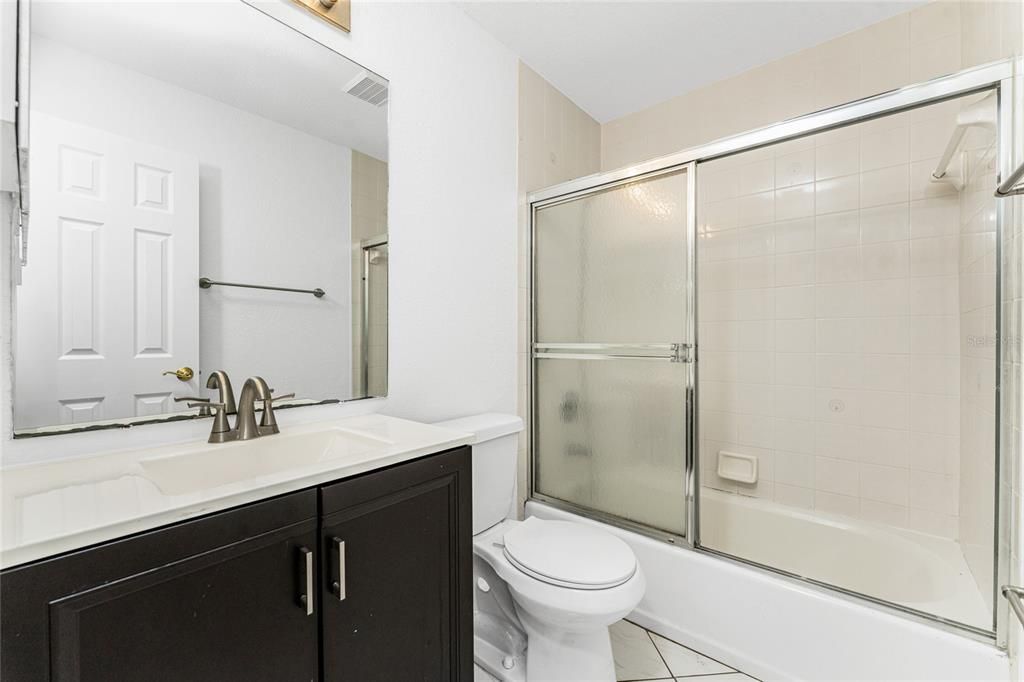 Guest Bathroom with Shower and Tub