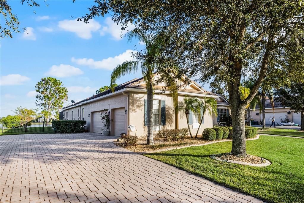 Brick paver driveway for 3 car garage