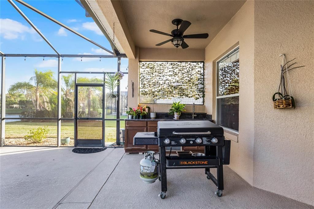 Outdoor Kitchen