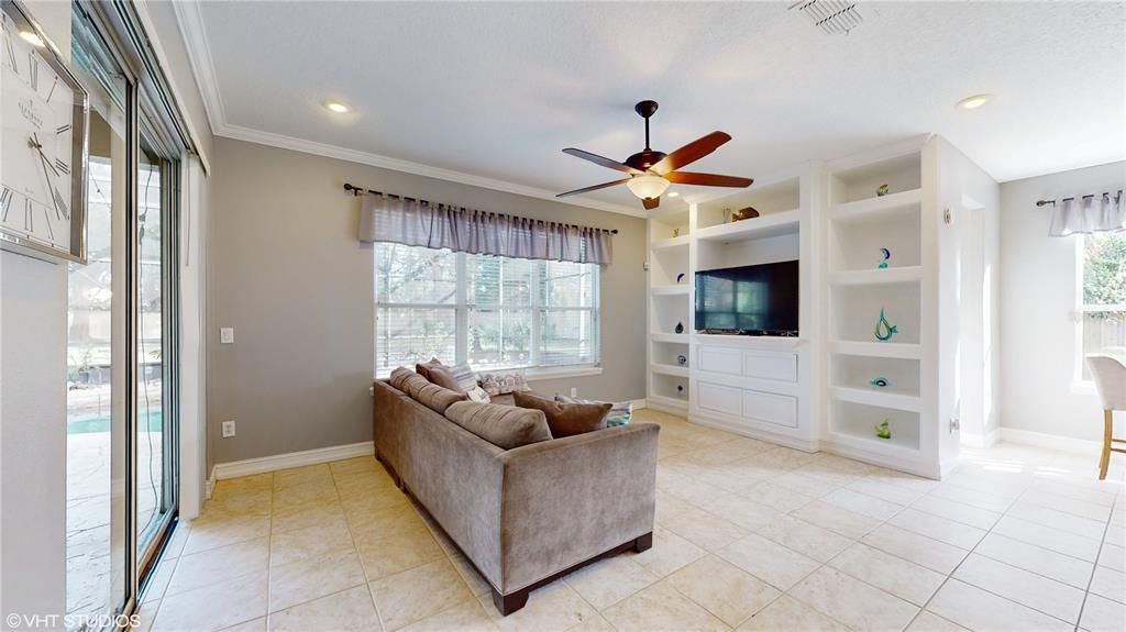 Family Room w/ Built-ins