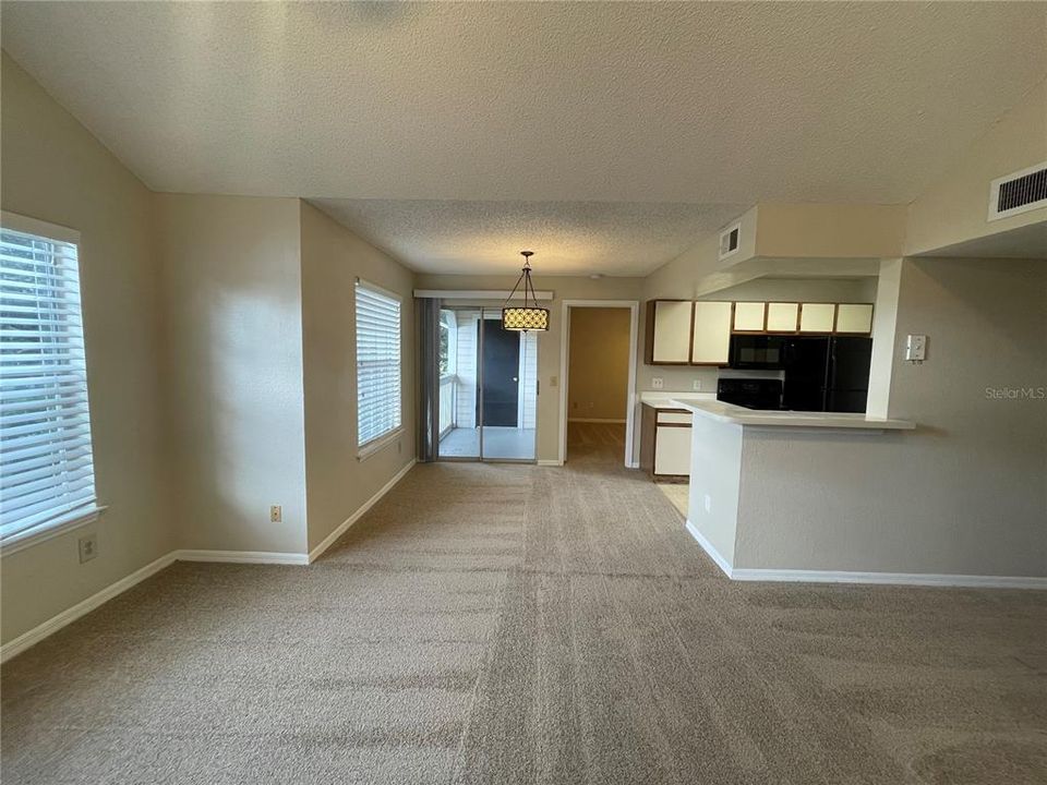 For Rent: $1,750 (2 beds, 2 baths, 934 Square Feet)