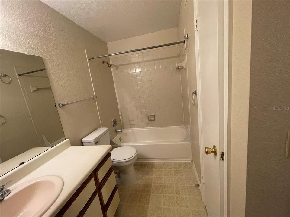 For Rent: $1,750 (2 beds, 2 baths, 934 Square Feet)