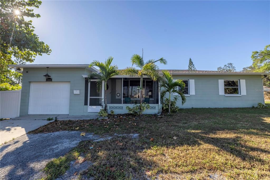 For Sale: $422,000 (3 beds, 2 baths, 1170 Square Feet)