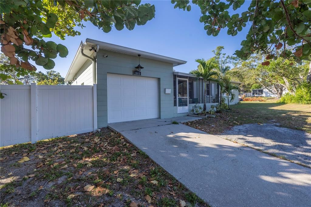 For Sale: $422,000 (3 beds, 2 baths, 1170 Square Feet)