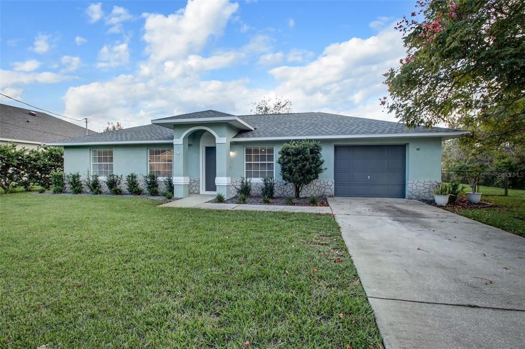 For Sale: $319,000 (3 beds, 2 baths, 1120 Square Feet)