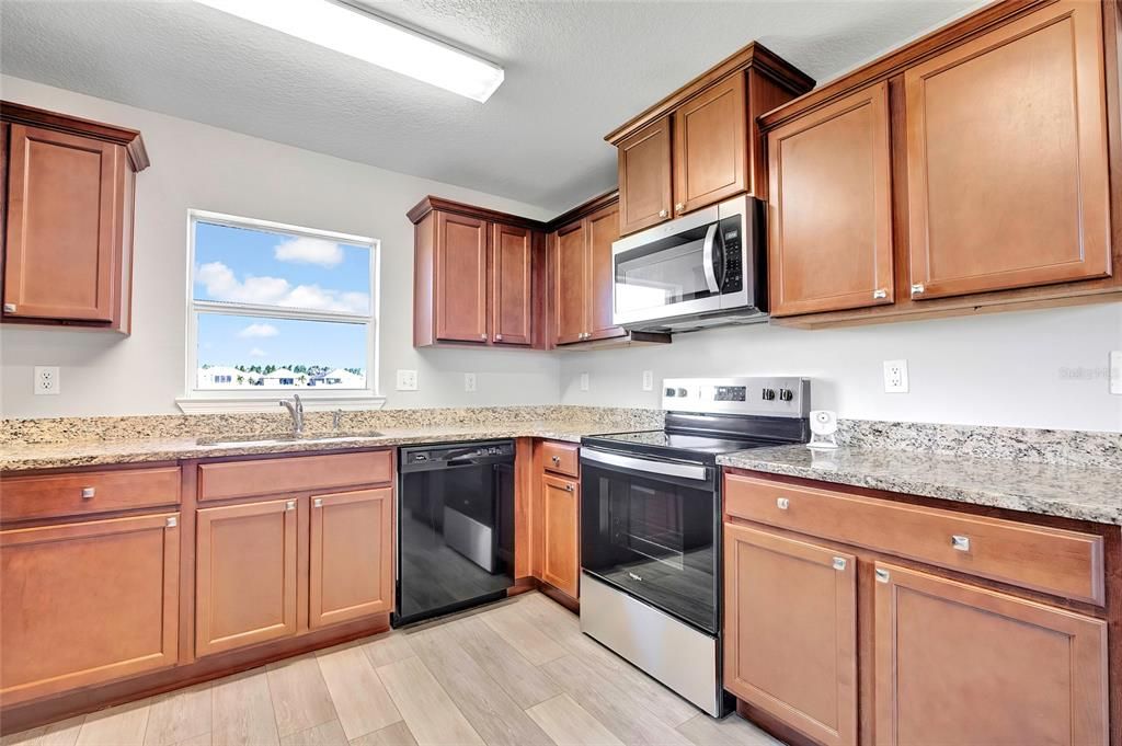 For Sale: $312,800 (3 beds, 2 baths, 1629 Square Feet)