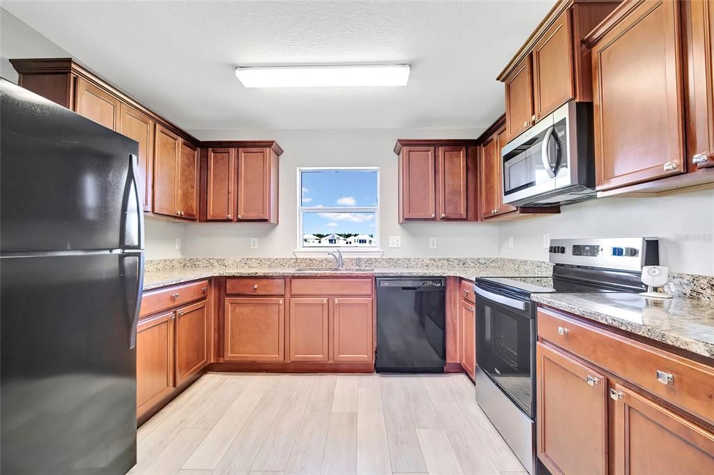 For Sale: $312,800 (3 beds, 2 baths, 1629 Square Feet)