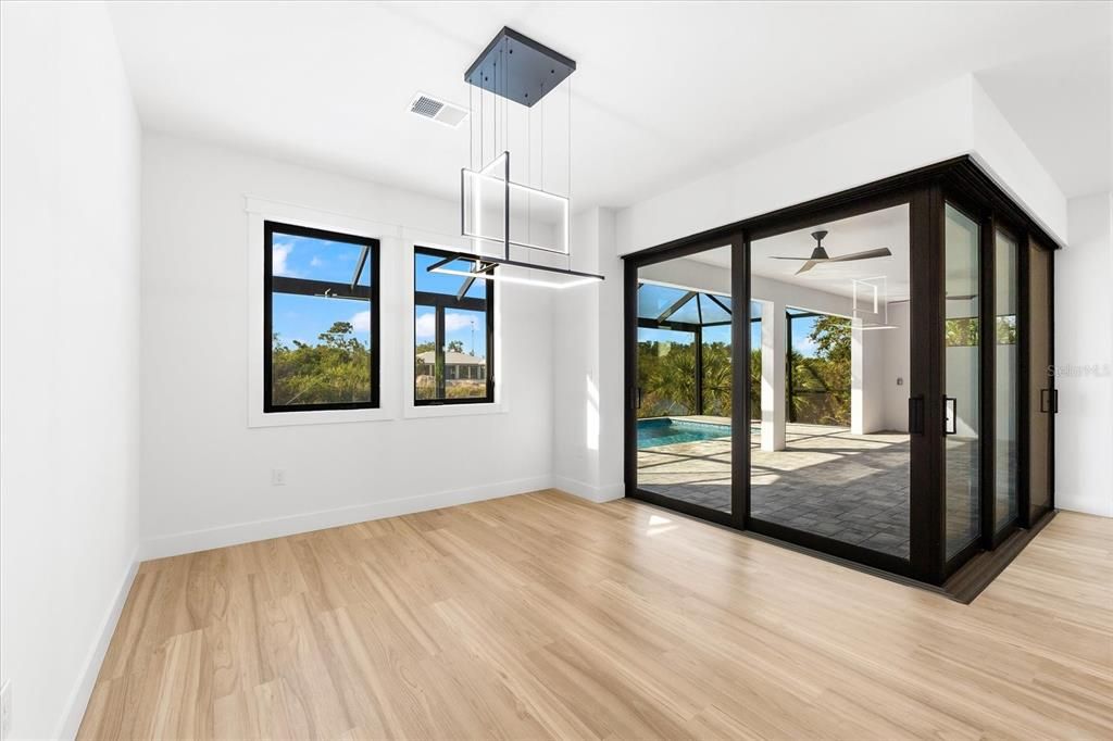 Dinning Room with Sliders to Lanai