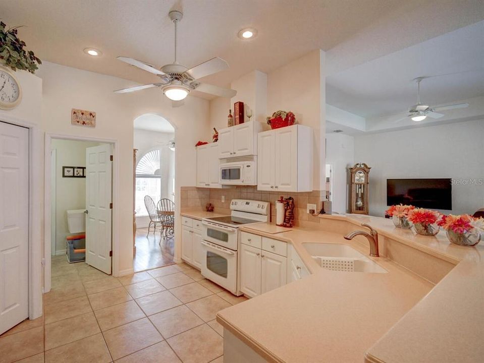 For Sale: $579,000 (4 beds, 2 baths, 2243 Square Feet)