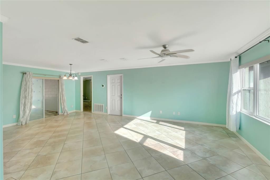 For Sale: $399,900 (3 beds, 2 baths, 1396 Square Feet)